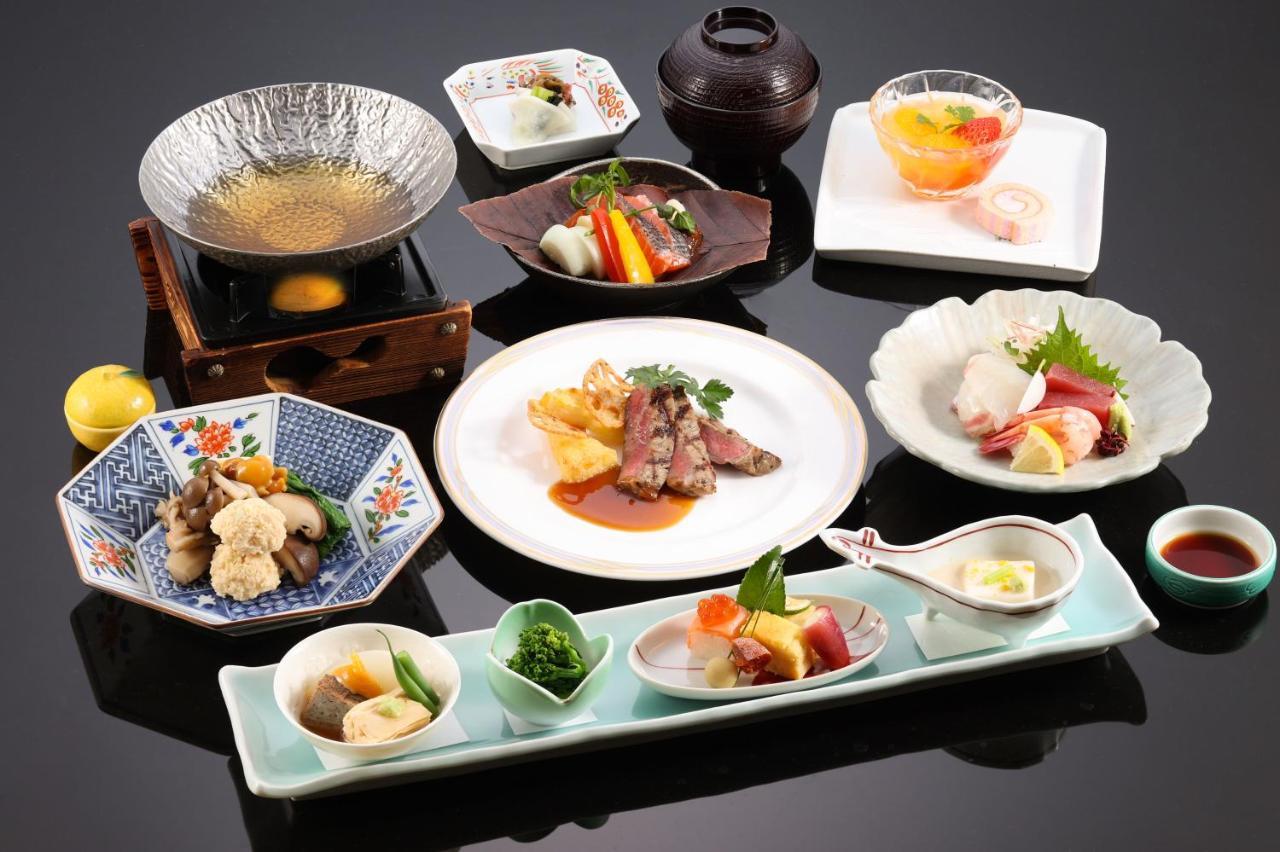 فندق جيرو أونسين سويميكان المظهر الخارجي الصورة A selection of Japanese cuisine