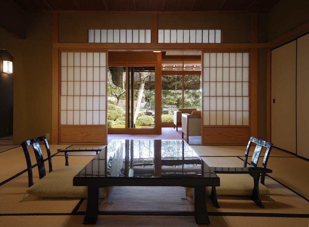 فندق جيرو أونسين سويميكان المظهر الخارجي الصورة A traditional Japanese room