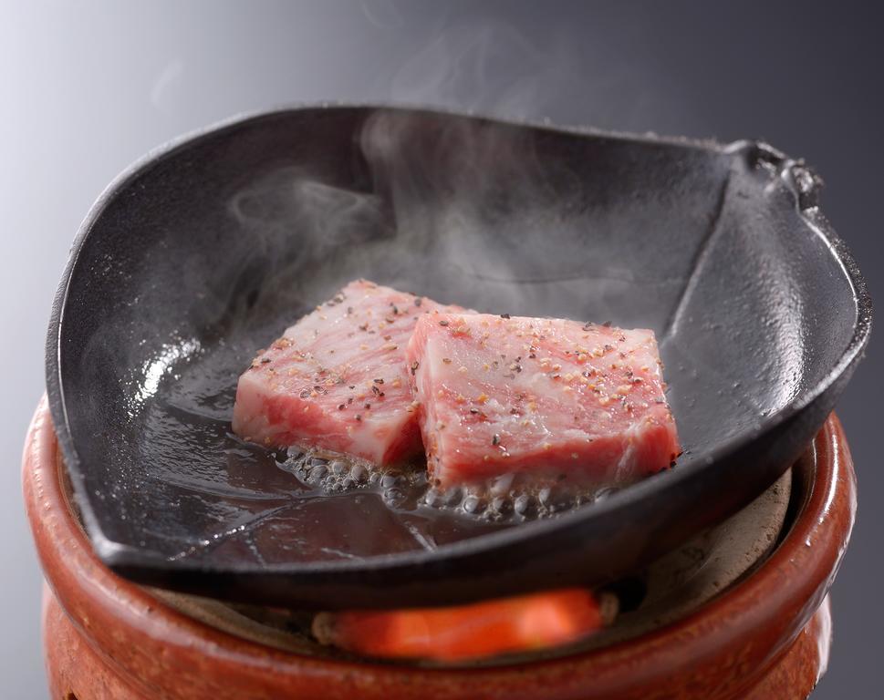 فندق جيرو أونسين سويميكان المظهر الخارجي الصورة Cooking with a kamado