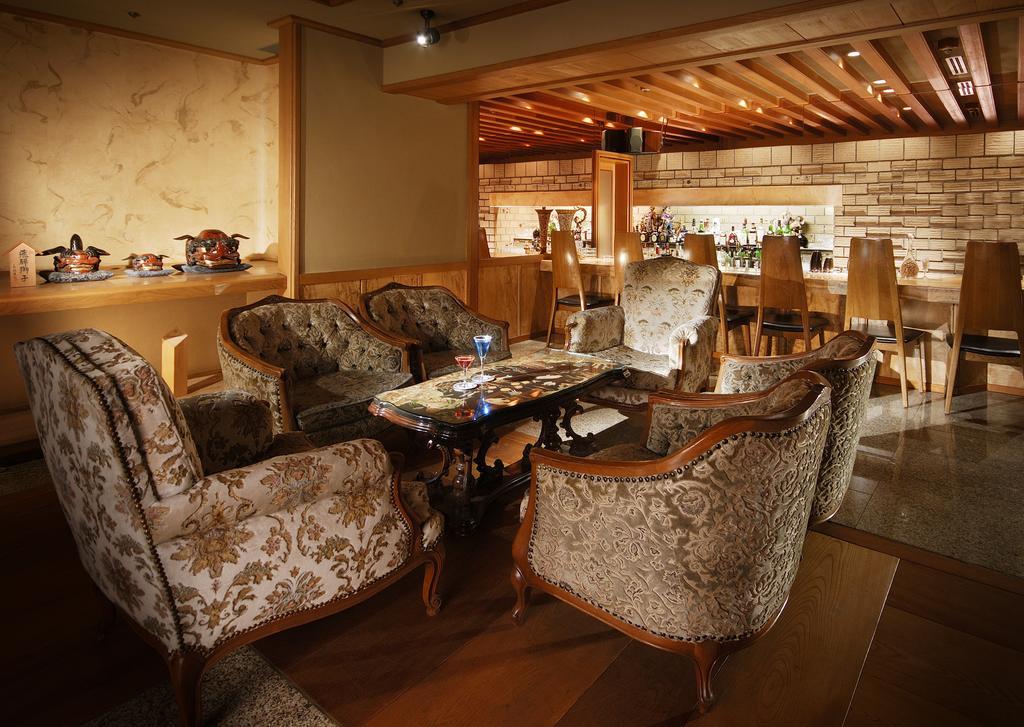 فندق جيرو أونسين سويميكان المظهر الخارجي الصورة Interior of a restaurant in Dubai