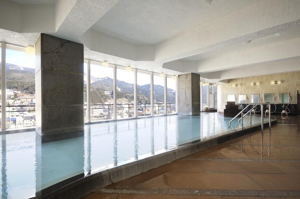 فندق جيرو أونسين سويميكان المظهر الخارجي الصورة The indoor pool at the hotel