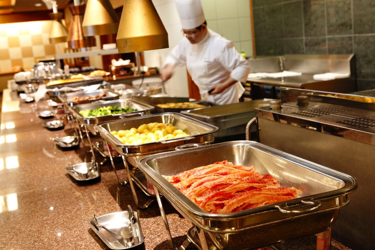 فندق جيرو أونسين سويميكان المظهر الخارجي الصورة A buffet at a hotel